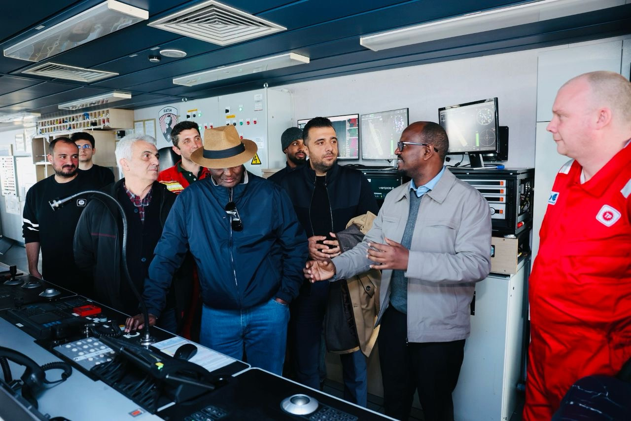 Petroleum Minister Inspects Turkish Drilling Ships Ahead of Offshore Oil Operations