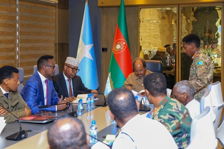 President Hassan Sheikh Mohamud Conducts Inspection of Ministry of Defense Headquarters