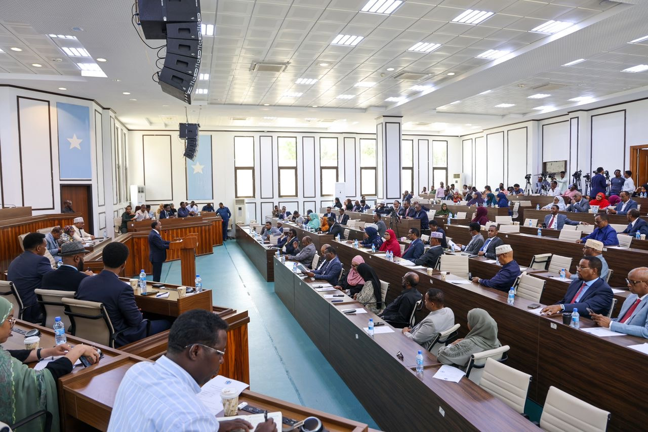 Somali Parliamentarians Begin First Reading of IGAD Agreement