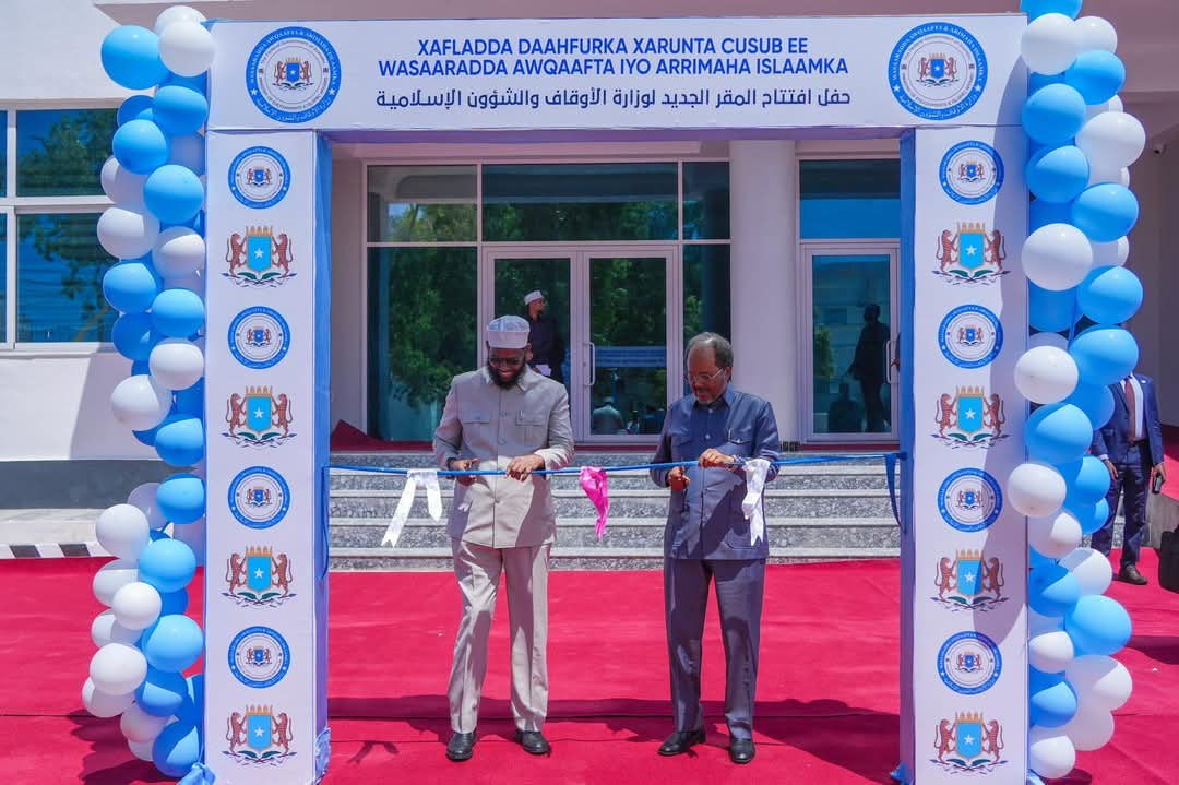 President Hassan Inaugurates New Headquarters of Ministry of Endowments and Islamic Affairs