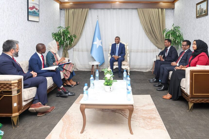 Prime Minister Hamza Discusses Enhanced Cooperation with IOM Deputy Director General