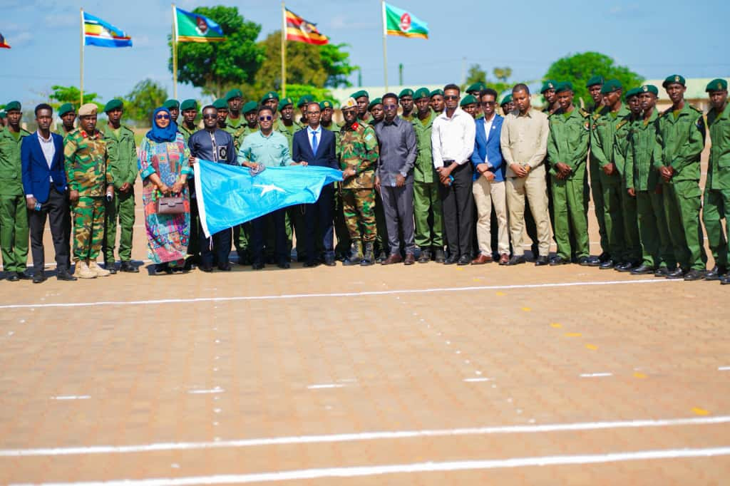 Somali Officers Graduate from High-Level Military Training in Uganda; President Museveni Presides Over Ceremony