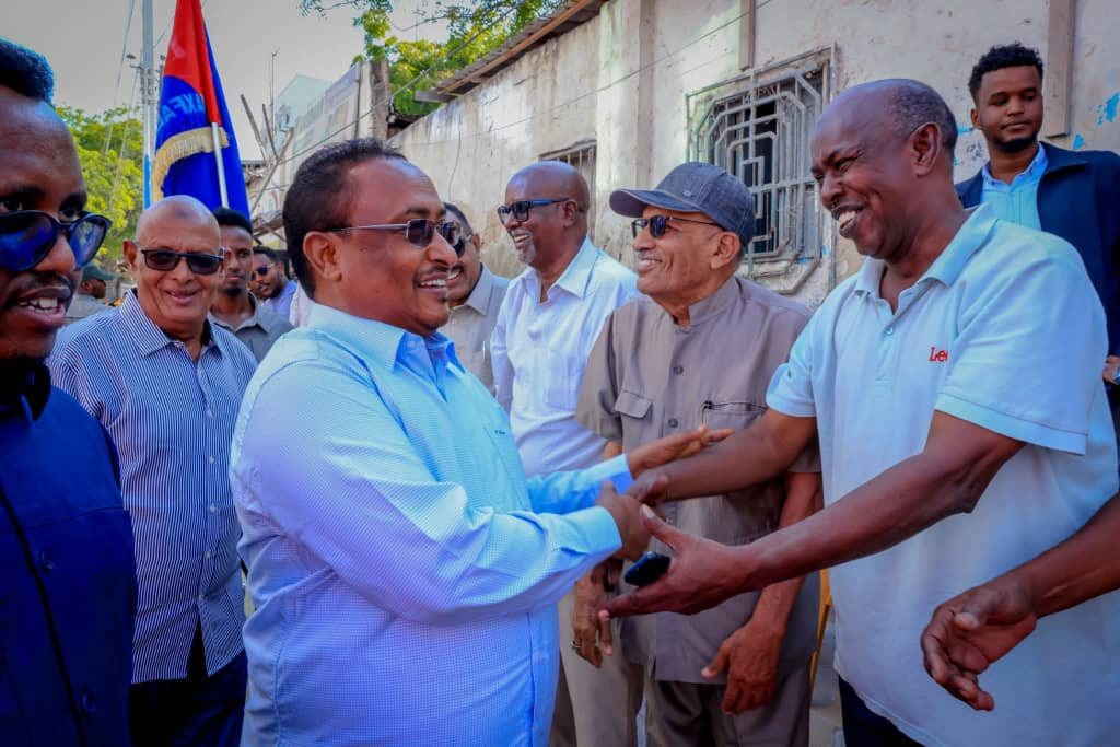 Mogadishu Mayor Inaugurates Nasiib Buundo Road, Pledges Modern Infrastructure Revolution by 2026