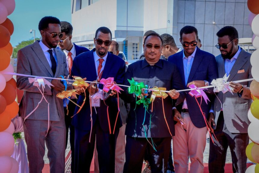 Mayor of Mogadishu inaugurates newly constructed Airport parking
