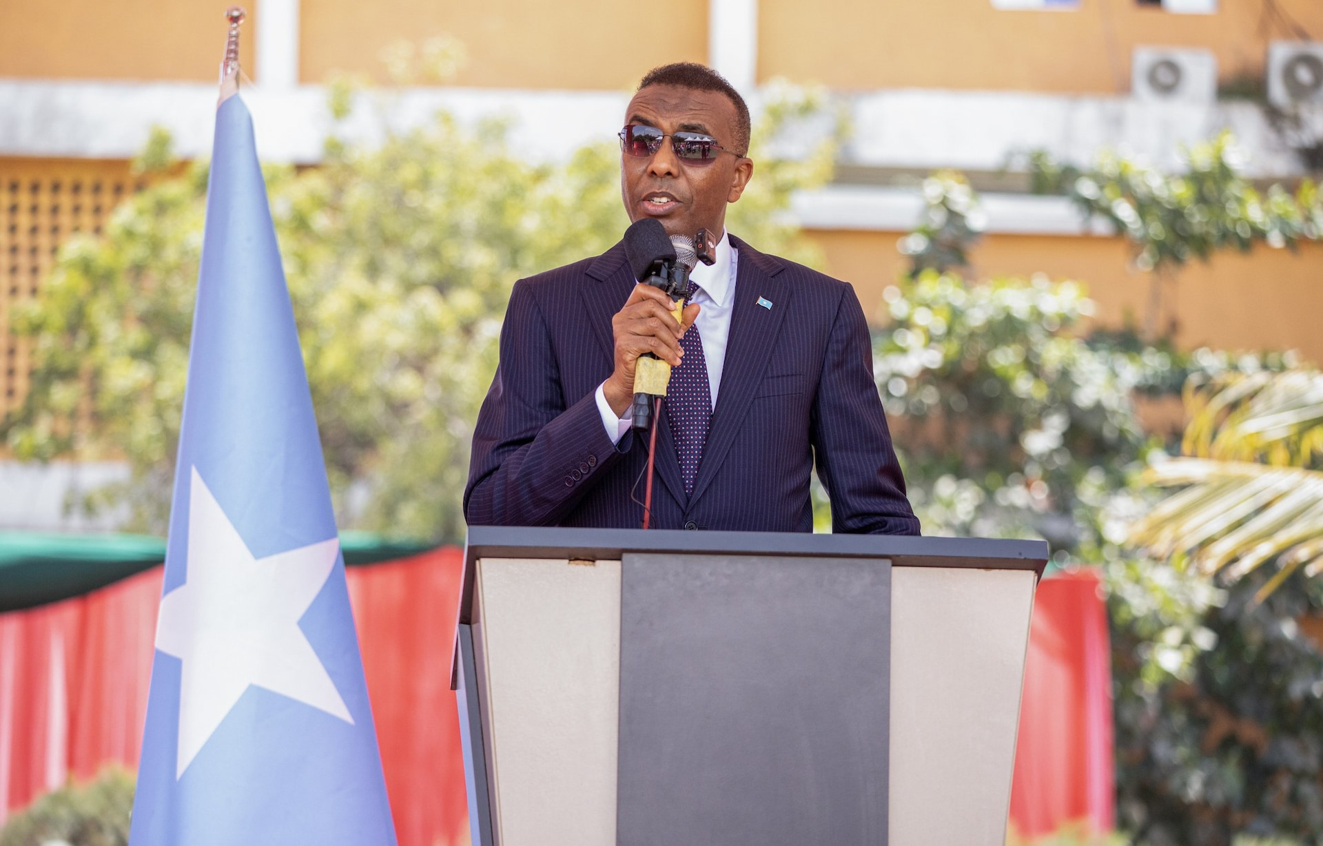 Prime Minister Hamza Presides Handover of Somali National Army Command