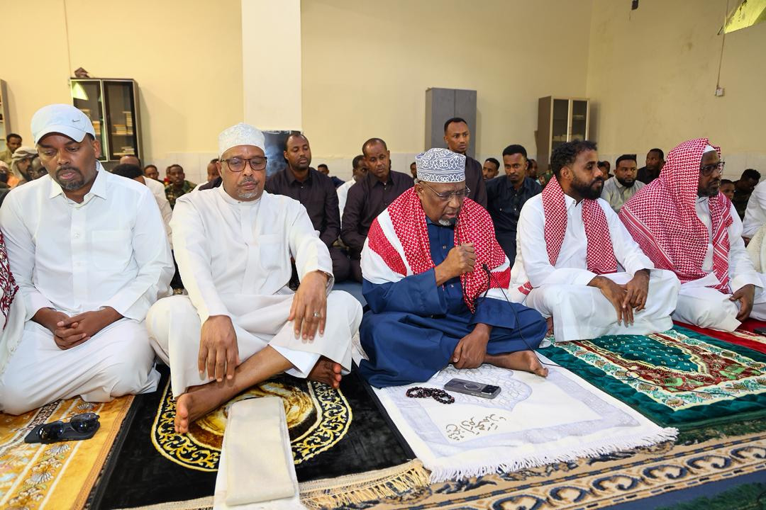 Thousands Congregate at Isbaheysiga Mosque as Mogadishu Celebrates Eid in a Secure and Joyous Atmosphere