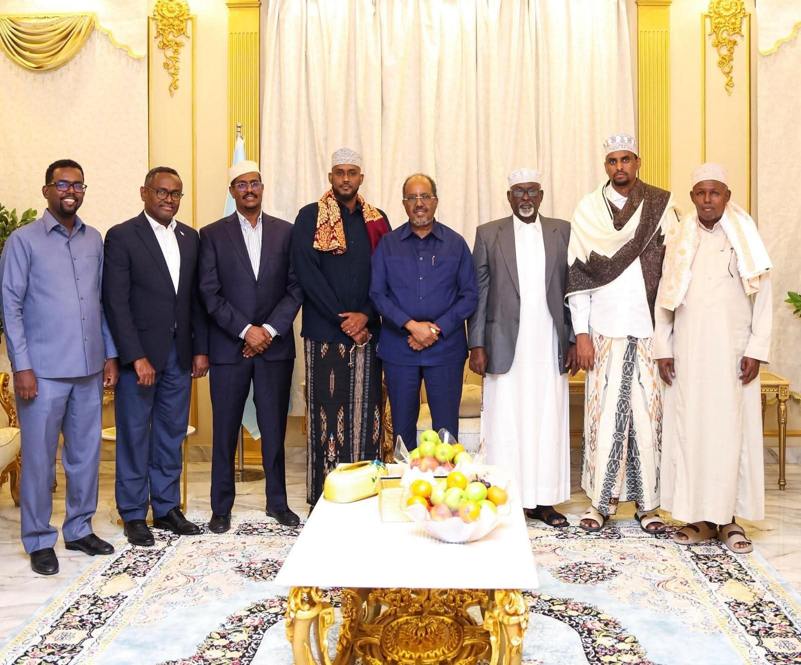 President Hassan Sheikh Hosts Puntland Elders to Strengthen Cooperation and Stability