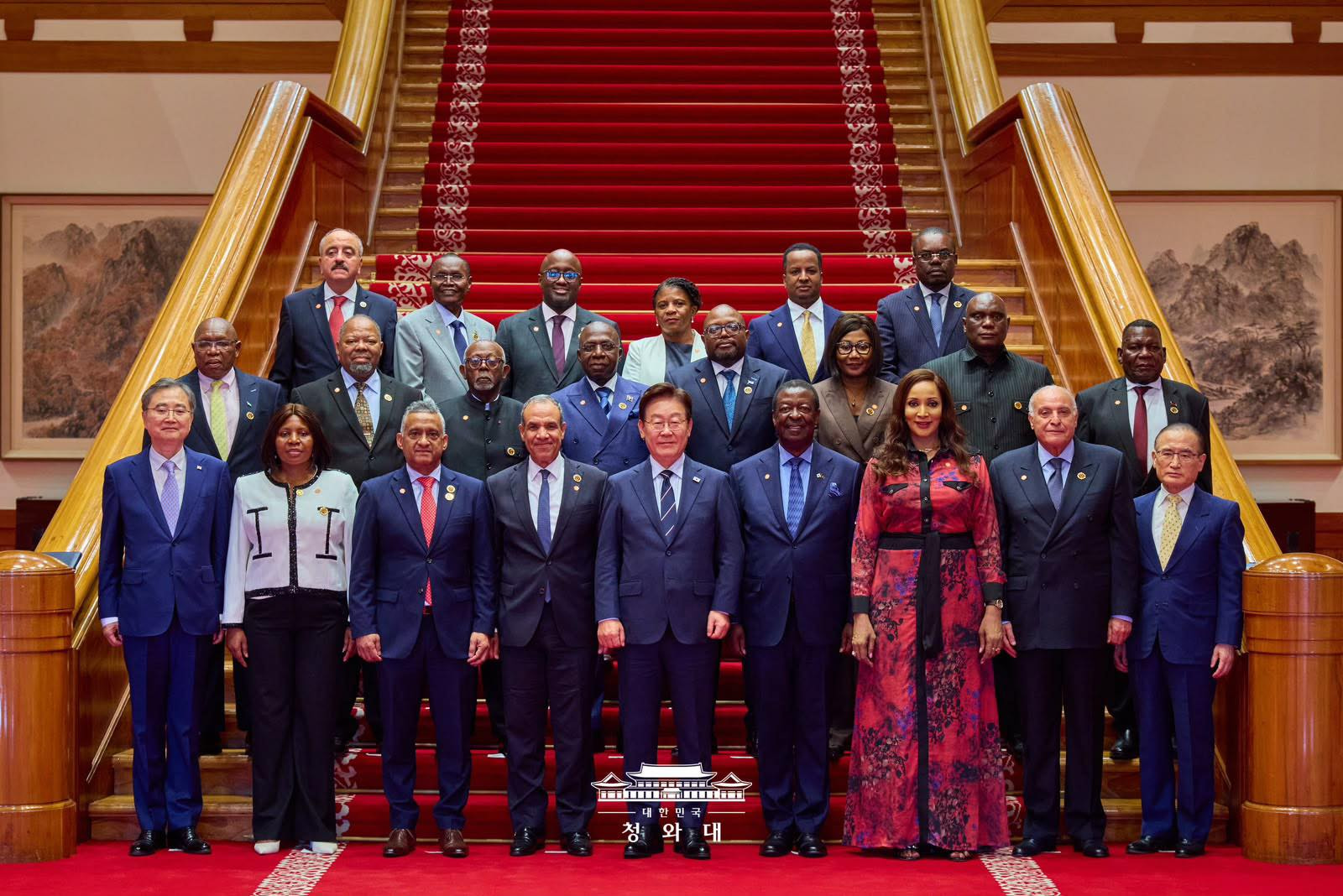 South Korea President Lee Jae-myung Receives African Foreign Ministers, Including Somalia’s FM Abdisalam