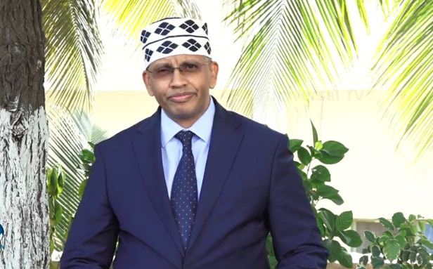 Qormo Jawhar:-Nin Ugaas walaalkii yahay oo eeday baan ahaye