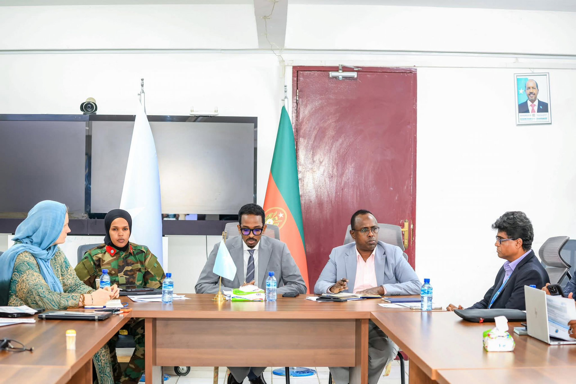 Xoghayaha joogtada ah ee wasaaradda gaashaandhigga oo shir guddoomiyey kulan looga hadlayey Arrimaha Carruurta iyo Colaadaha