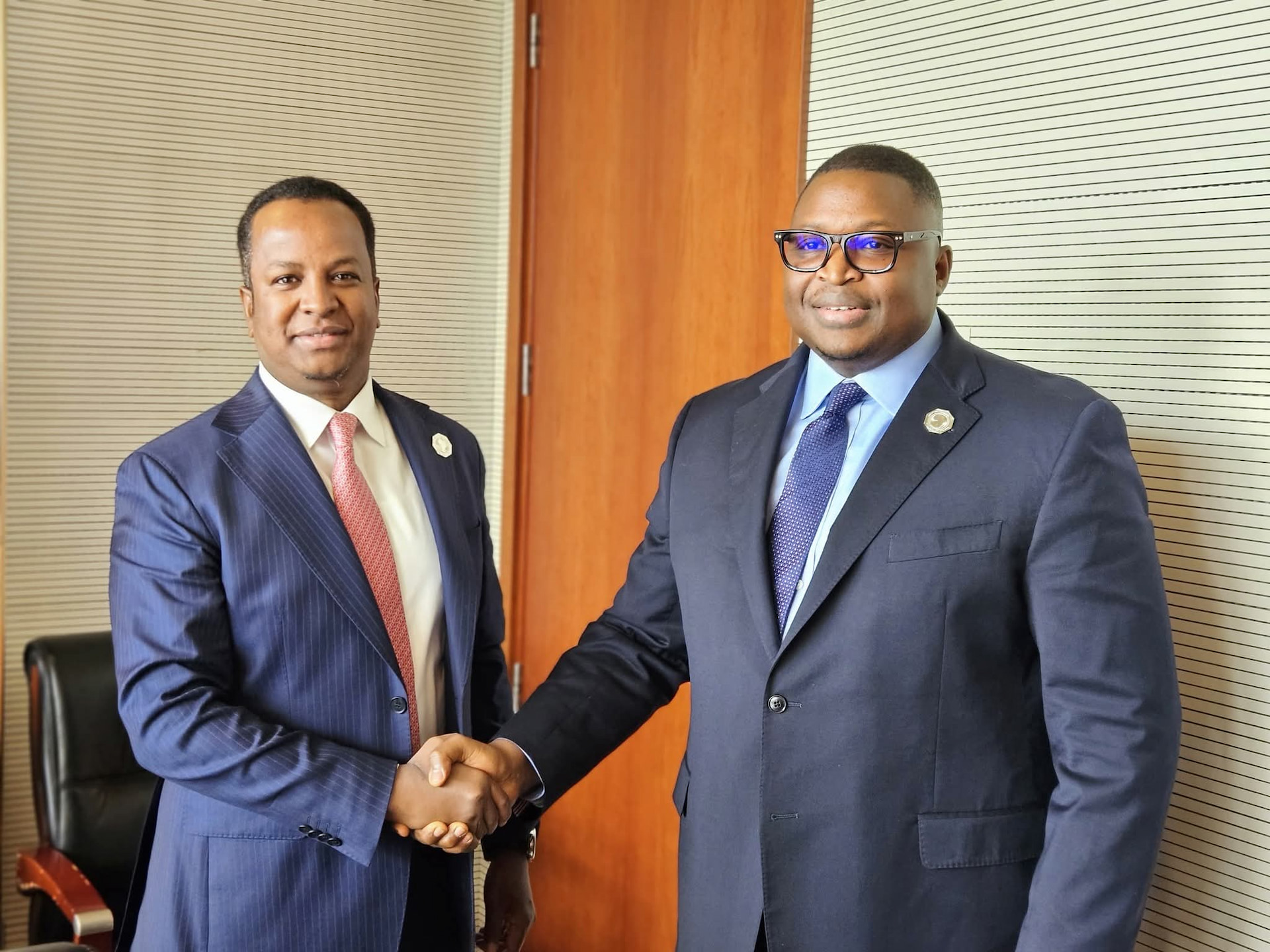 Soomaaliya iyo Sierra leone oo xoojinaya xiriirkooda iskaashi