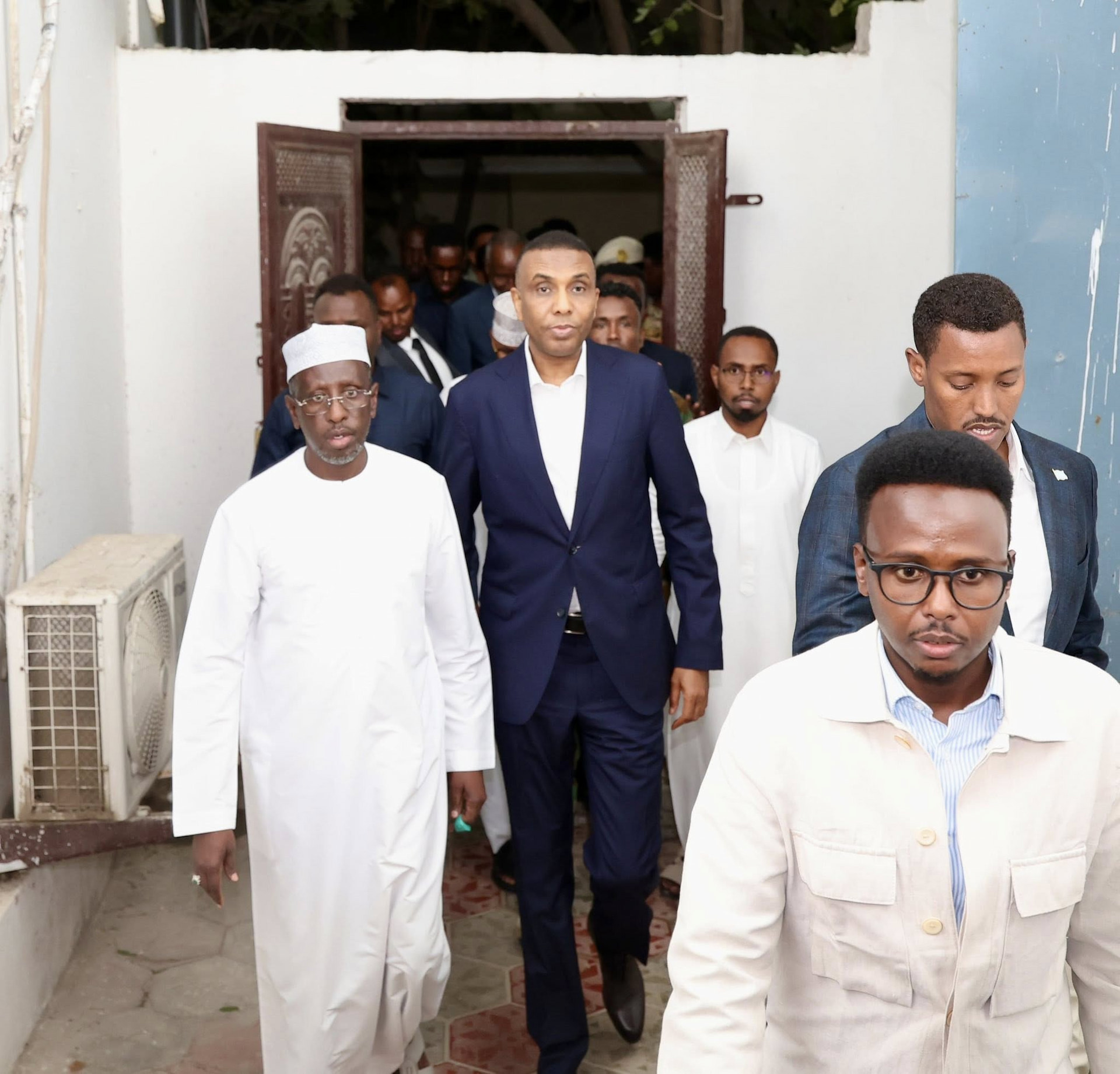 R/Wasaaraha XFS oo la kulmay Madaxweynihii hore Shariif Sheekh Axmed iyo xubno kale