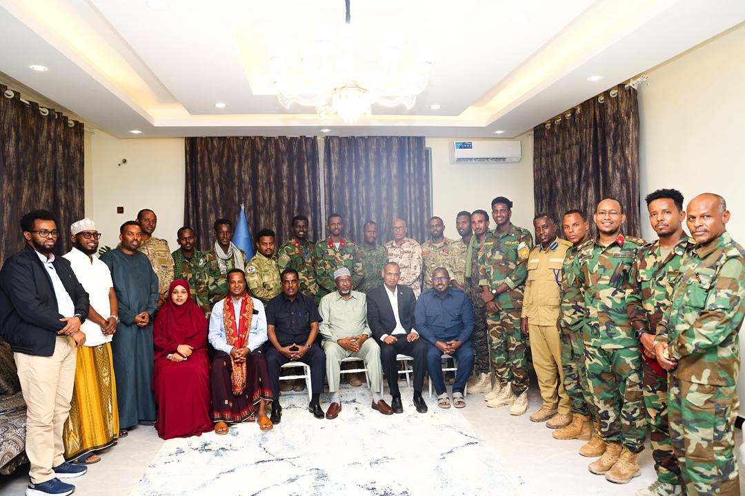 Guddoomiye Aadan Madoobe oo la kulmay saraakiishii fulisay hawlgalkii wadada Muqdisho-Baydhabo