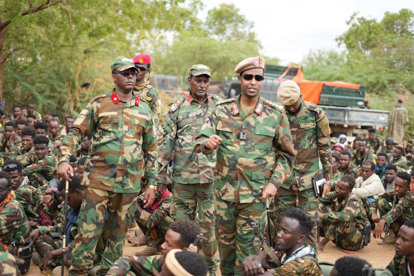 Taliyaha Ciidanka Dhulka oo sagootiyay cutubyo ka tirsan ciidanka oo ku biiraya howl-gallada ka dhanka ah argagixisada