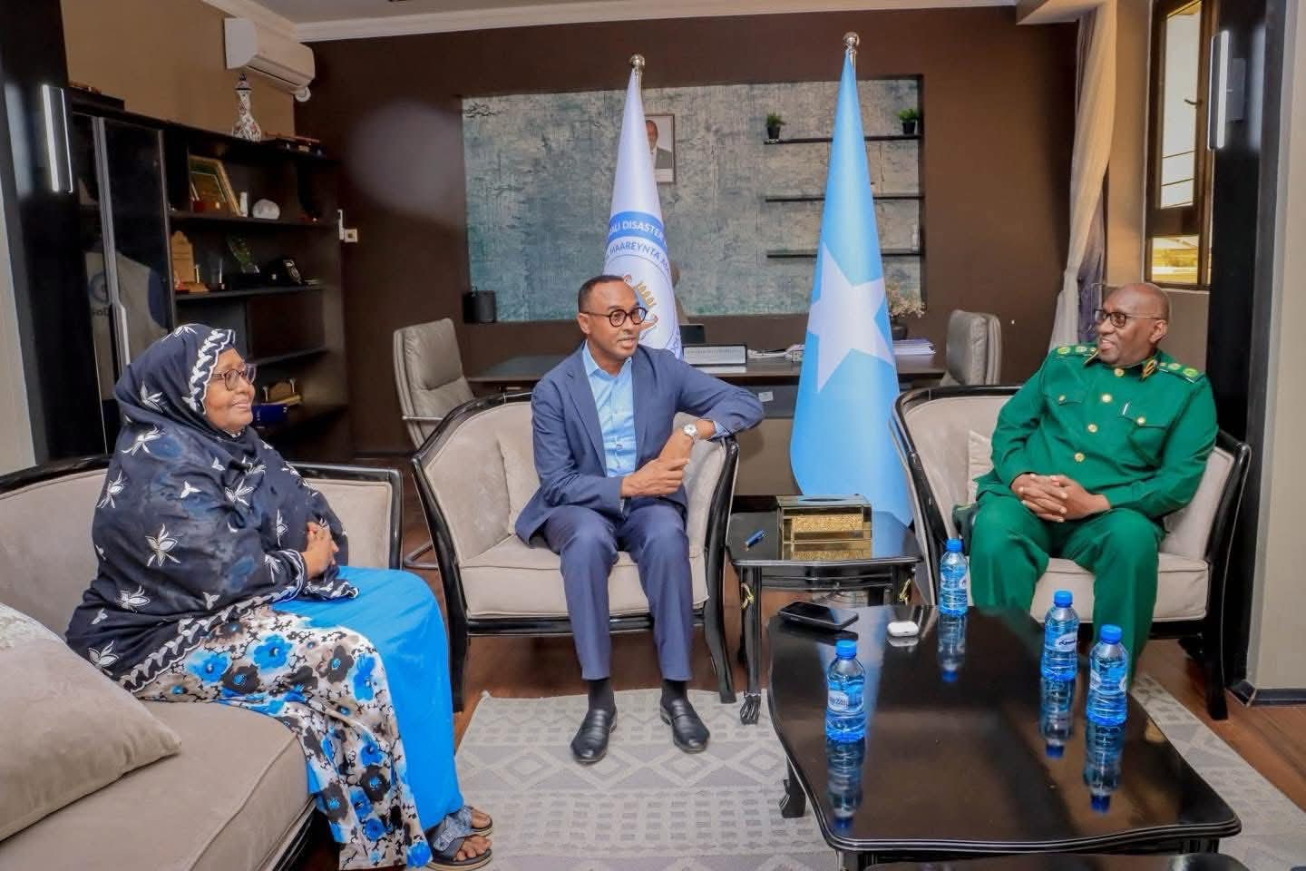 Guddoomiyaha SoDMA oo la kulmay Taliyaha Ciidanka Asluubta Soomaaliyeed