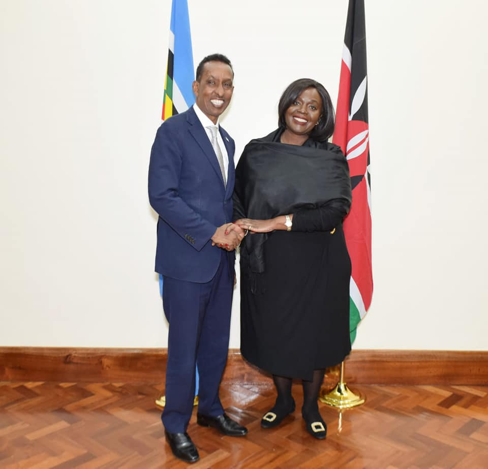 Somali FM meets his Kenyan counterpart in Nairobi