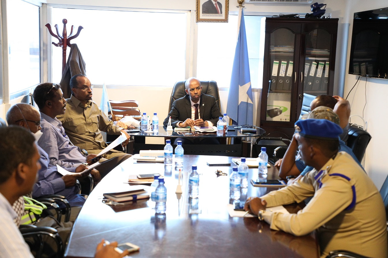 Minister for Labour and Social Affairs of FGS meets with Favori Authorities to resolve airport staff grievances