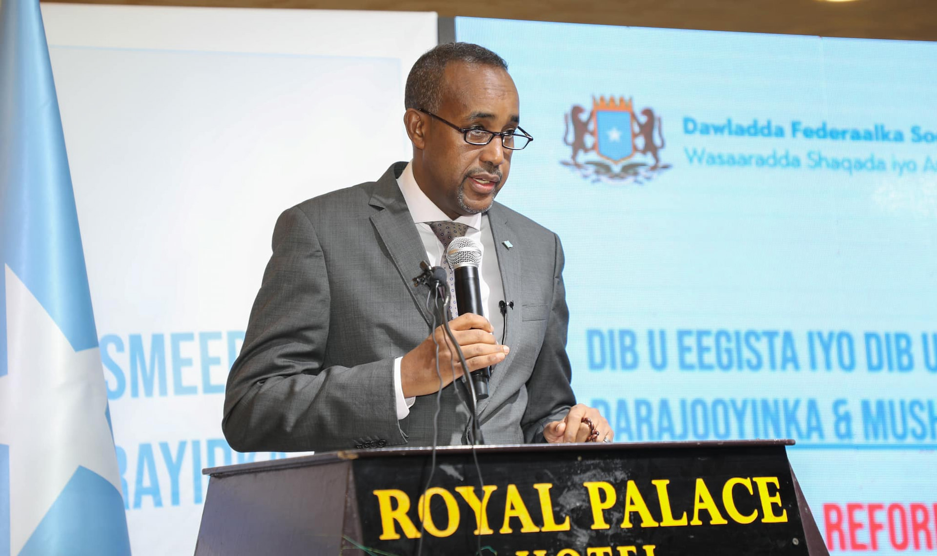 Somali PM launches a program to reform payment, grade structures of civil servants