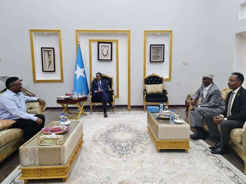 The President Host the Speaker and his two Deputies for extensive talks