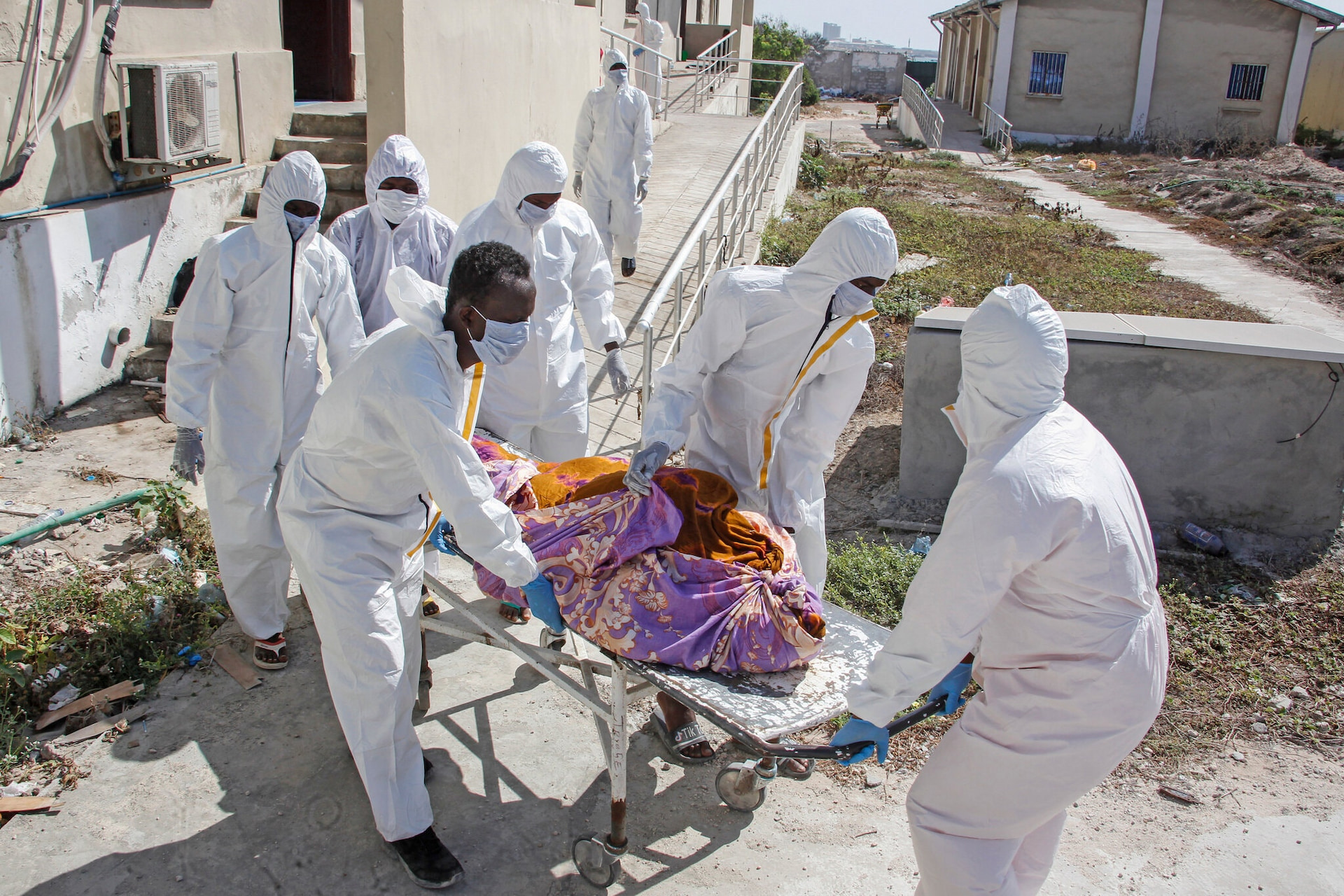 Amid turmoil over elections, rising cases in Somalia fuel talk of a new lockdown.