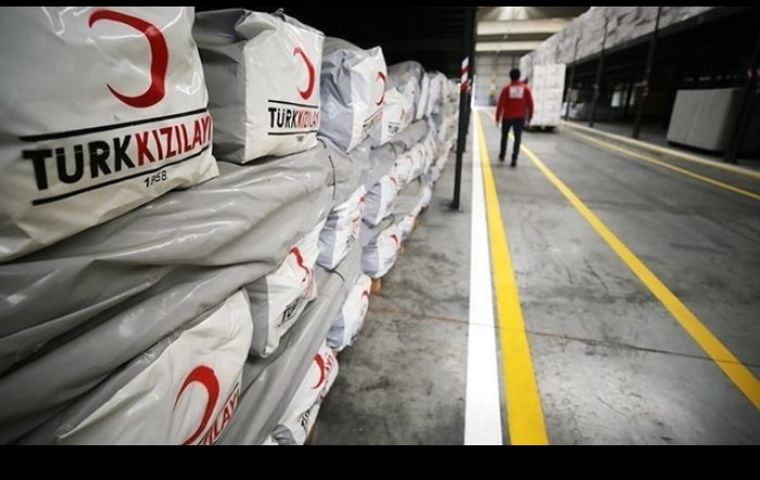 Turkish Red Crescent distributes food parcels in Somalia