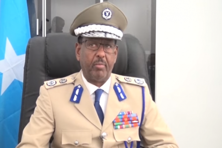 Somali Police Commissioner replaces Police Commander of Benadir region