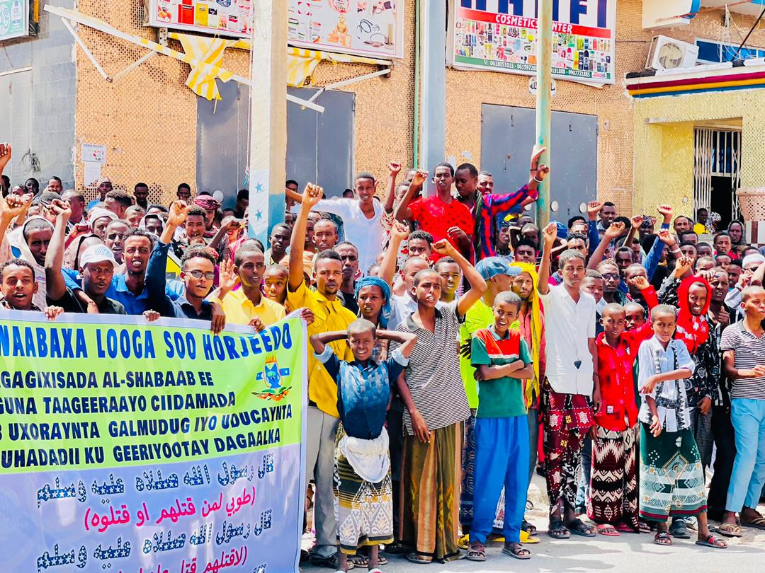 Galkayo residents show support to joint forces fighting Al-Shabaab in the region