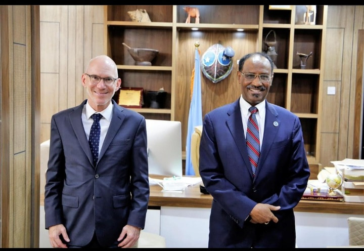 Somali Finance minister meets with UN's Special Representative to Somalia