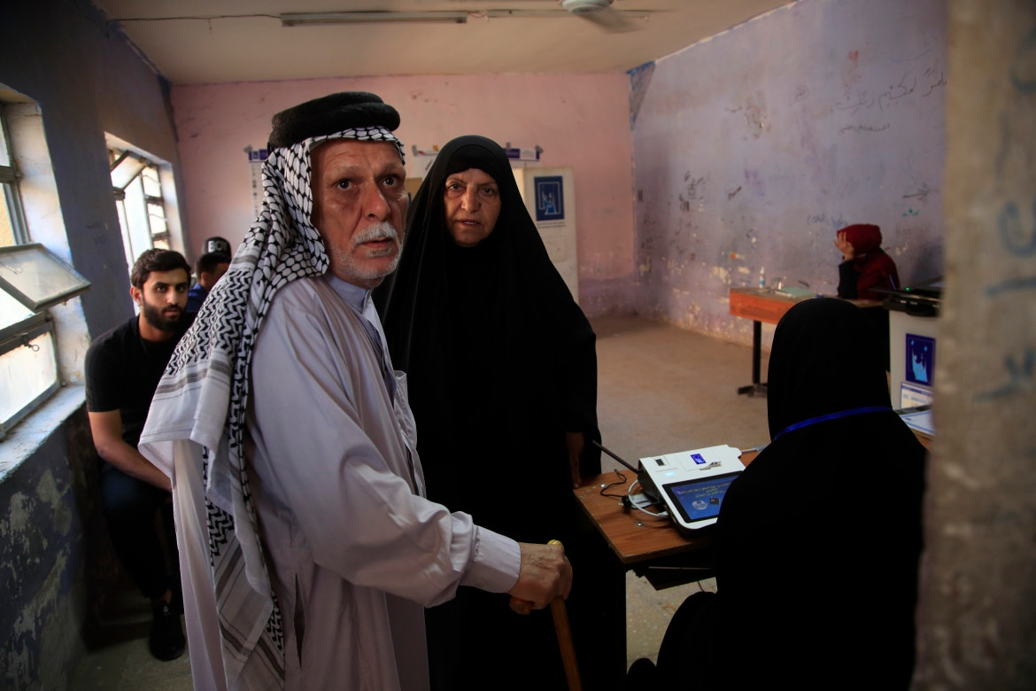 Iraqis vote for new parliament amid tight securit