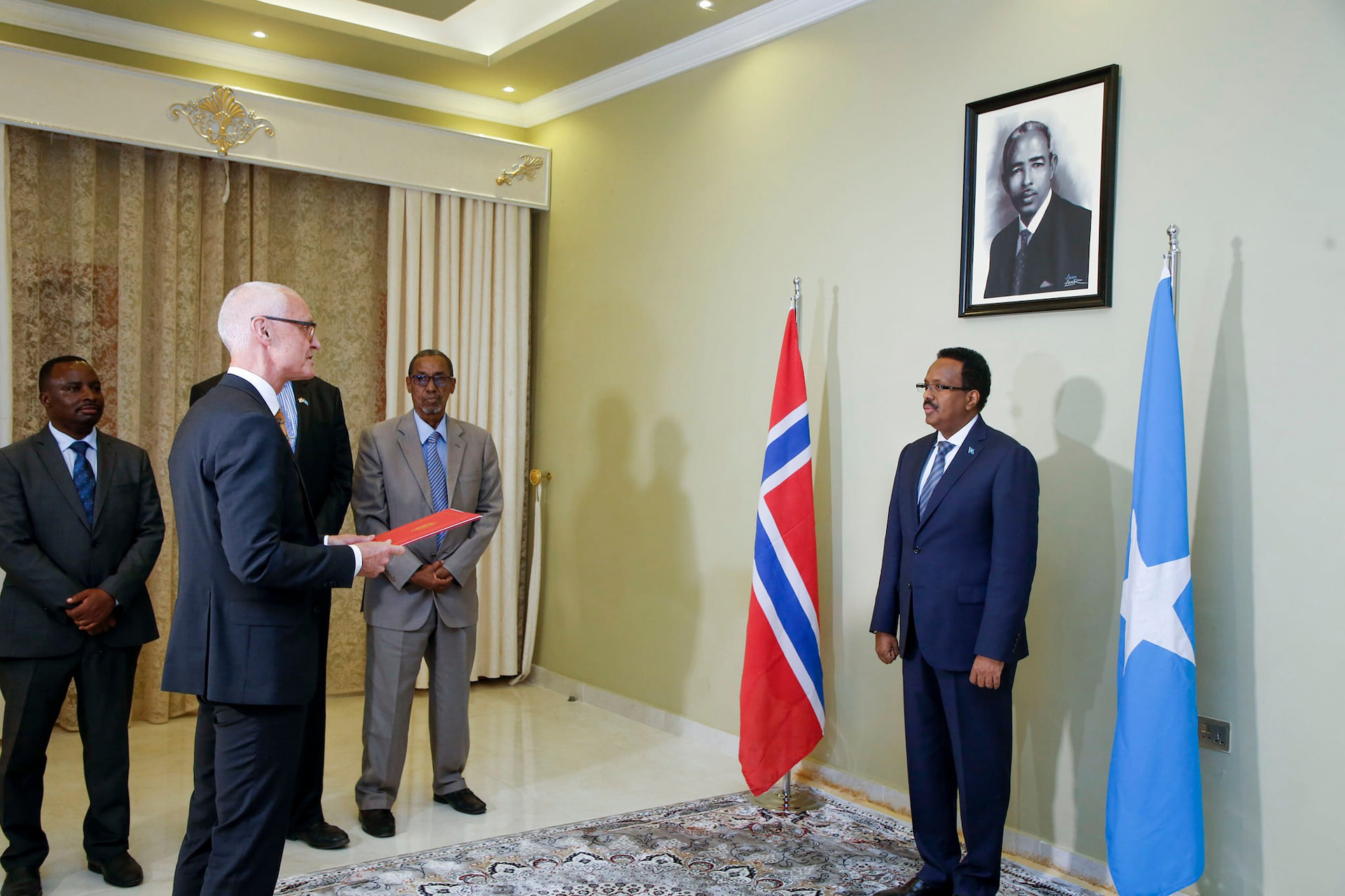 President Farmajo receives Credentials from the newly appointed Ambassadors of Egypt and Norway to Somalia