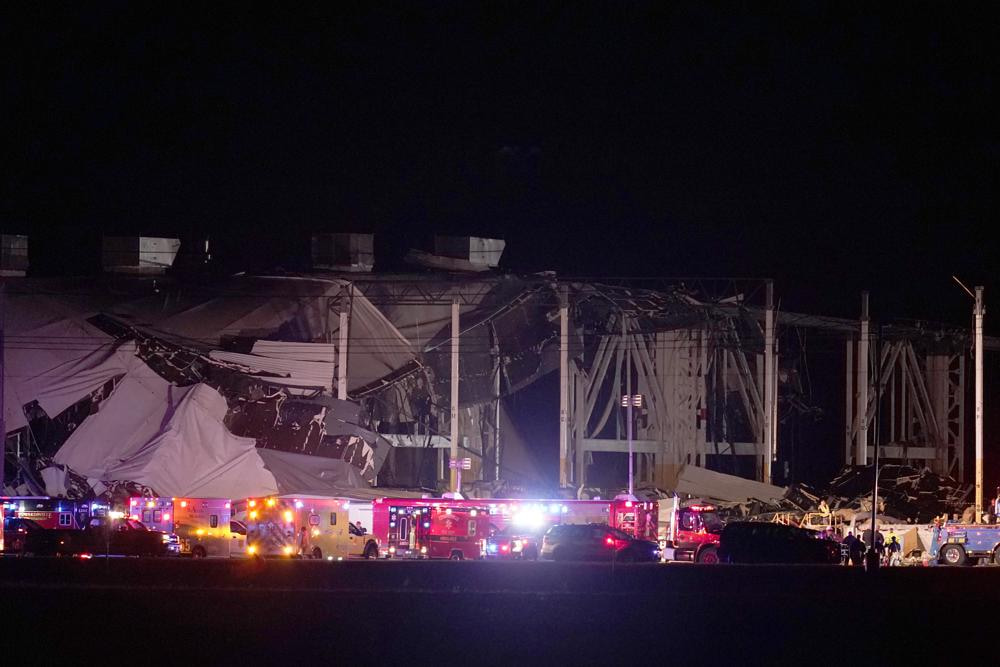 Deadly tornadoes, storms strike US; roof collapse at Amazon