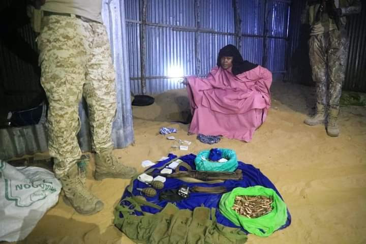 Security forces arrest woman, sieze weapons in Mogadishu's Dharkenley district