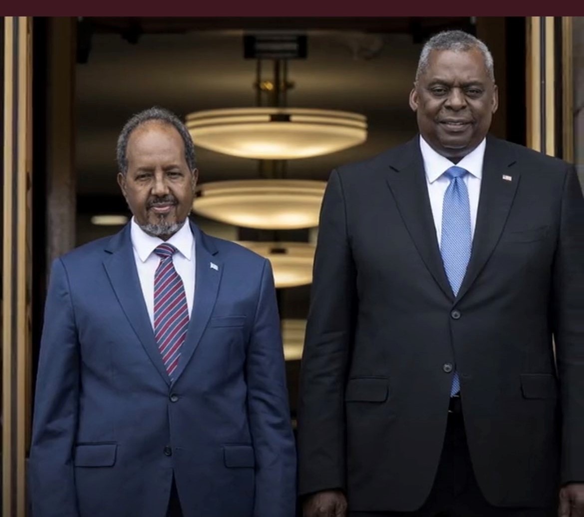 Somali President meets U.S. Secretary of Defense at the Pentagon