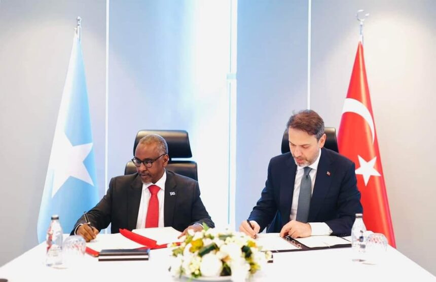 Somalia and Turkey sign hydrocarbon development deal