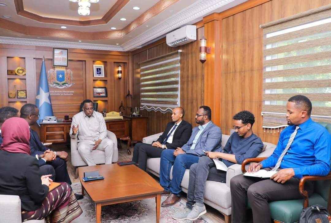 Minister of Justice meets President of Interpeace in Mogadishu