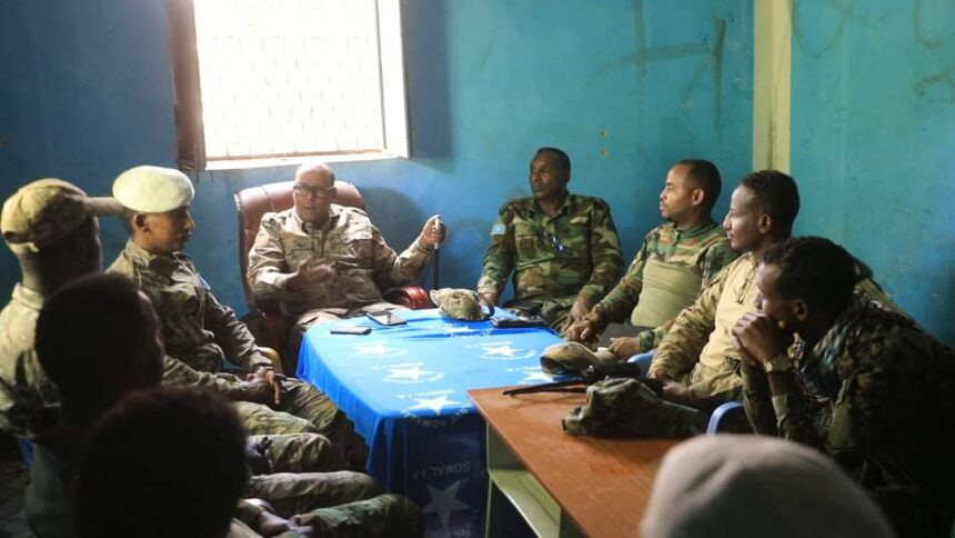 Somali Military Commander Visits Harardere District