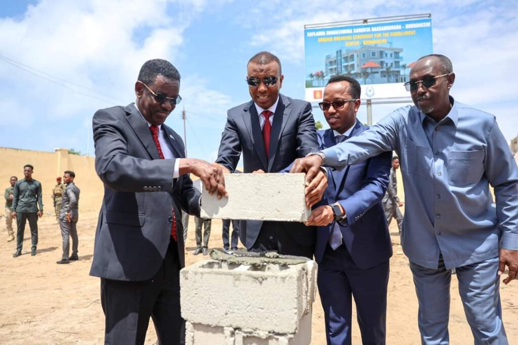 Somalia PM Lays Foundation for New Passport Center in Mogadishu