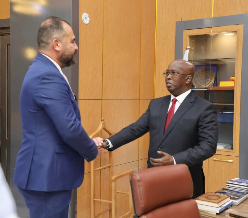 Mayor of Mogadishu meets Head of TİKA to discuss city development