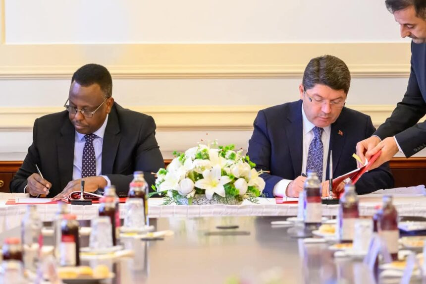 Somalia and Turkey Sign Two Important Agreements