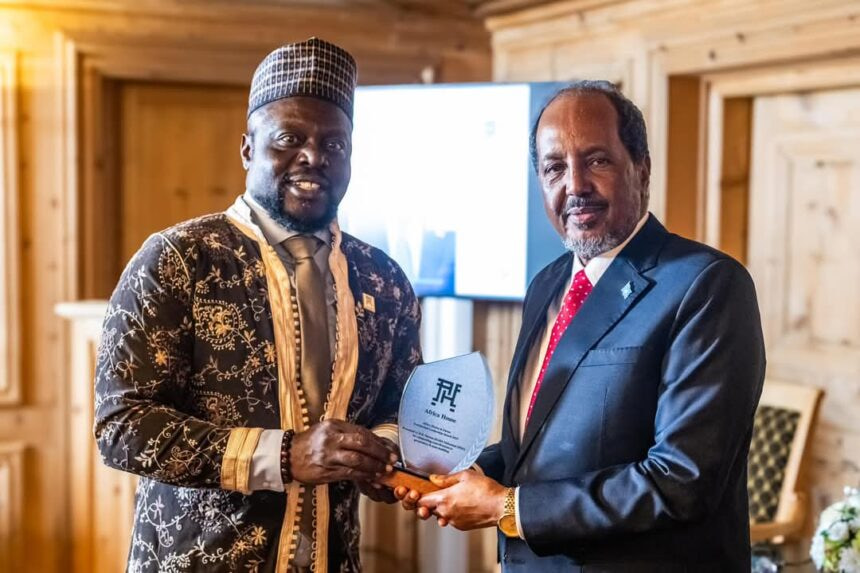 President Hassan Sheikh Mohamud receives Africa Leadership Award for 2025