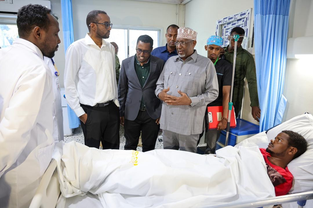 Speaker of the Parliament Visits Injured Soldiers Receiving Treatment in Mogadishu