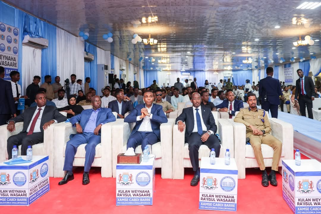 Prime Minister Hamza Engages Somali Youth on National Defense and Electoral Participation