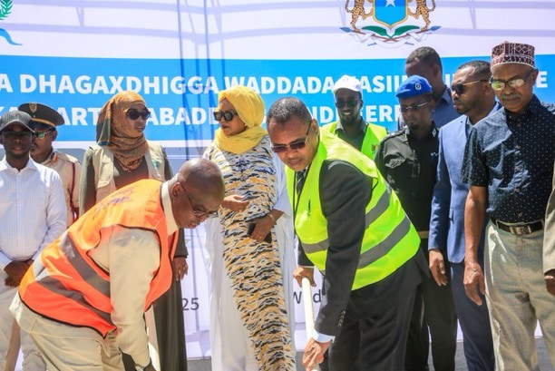 Major road construction project connecting districts begins in Mogadishu