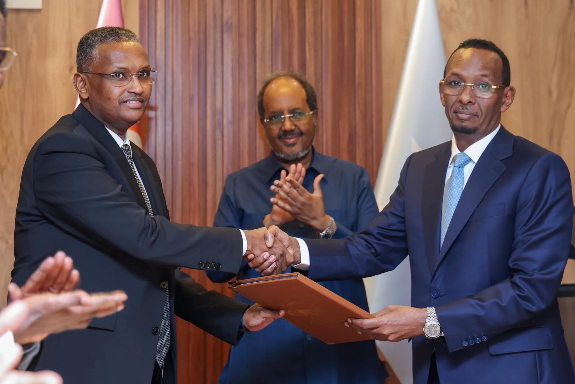 President Hassan Sheikh Oversees Handover of NISA Leadership to Mahad Mohamed Salad