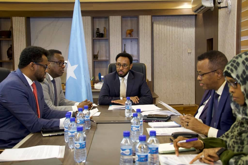 Somalia Intensifies Crackdown on Terrorist Financing Networks: Over 575 Phone Lines, Dozens of Bank and Business Accounts Shut Down