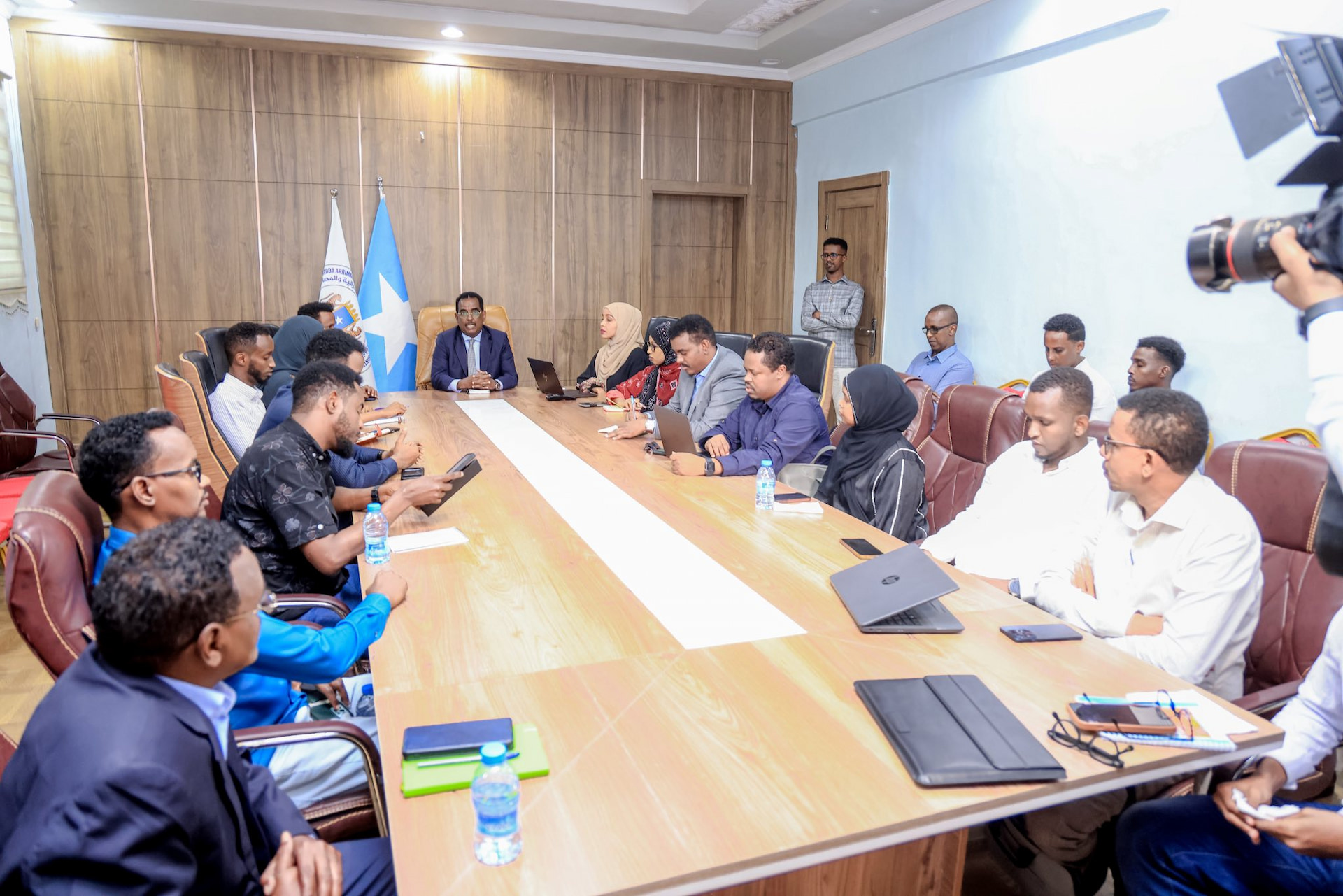 Somali Interior Minister Ali Yusuf Ali-Hosh Chairs High-Level Meeting on Stabilization Efforts