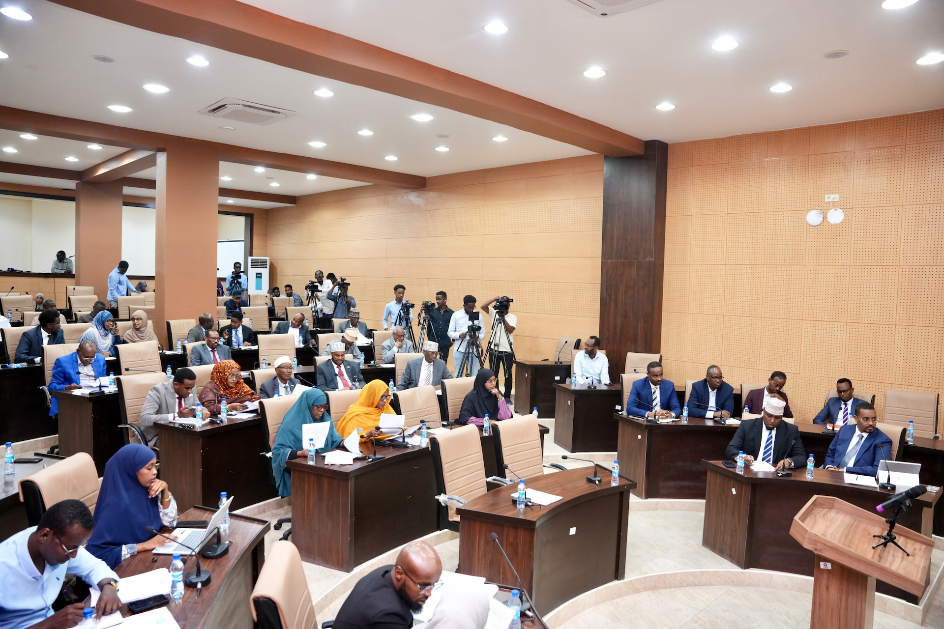 Members of the Upper House approves New Somalia Investment Law