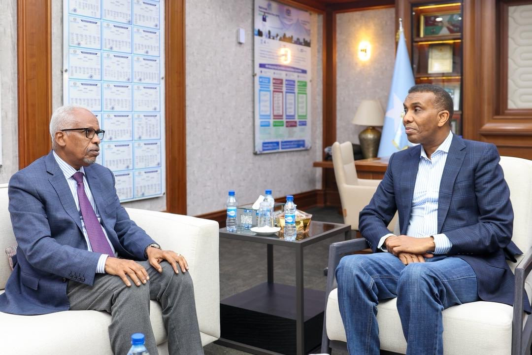 Prime Minister Hamza Meets The Ambassador of Djibouti to Strengthen Bilateral Ties