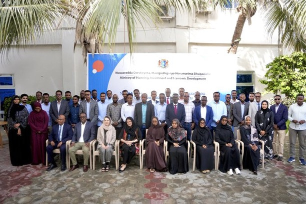 Ministry of Planning Reviews 2025 WFP Programs in Mogadishu
