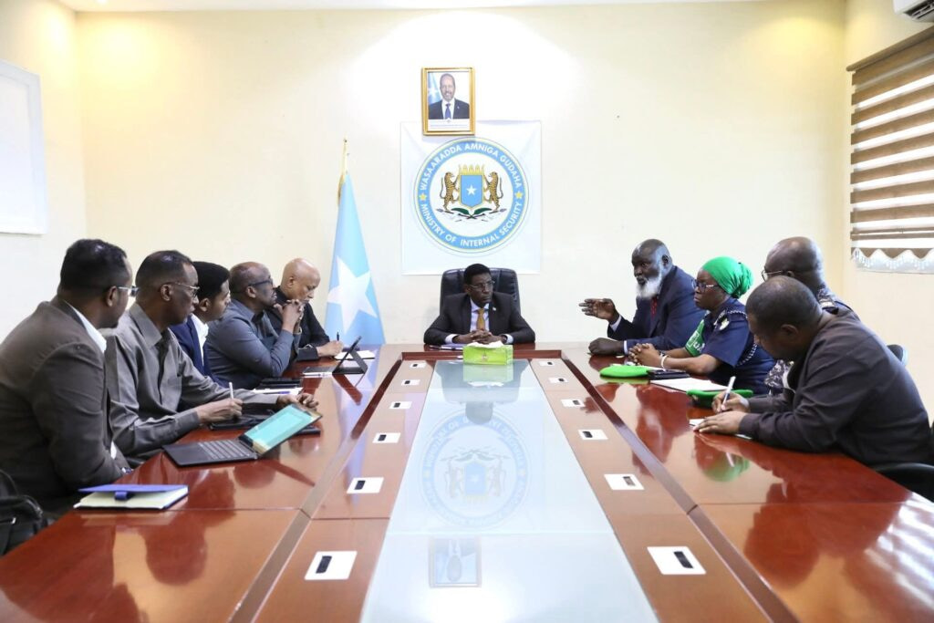 Internal Security Minister Meets African Union Envoy to Strengthen Security Cooperation
